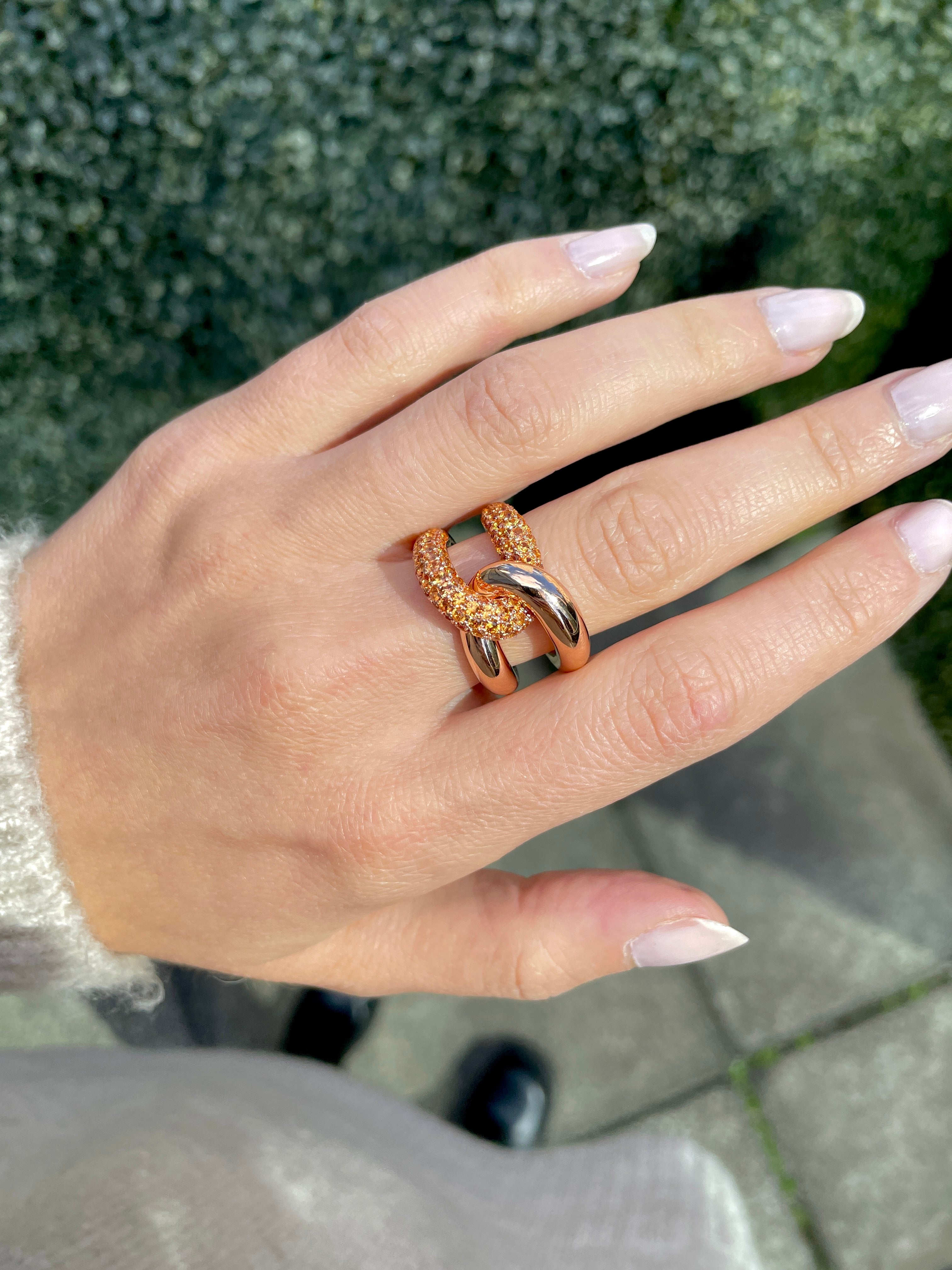 Intertwin Ring 18k Gold & Orange Sapphire